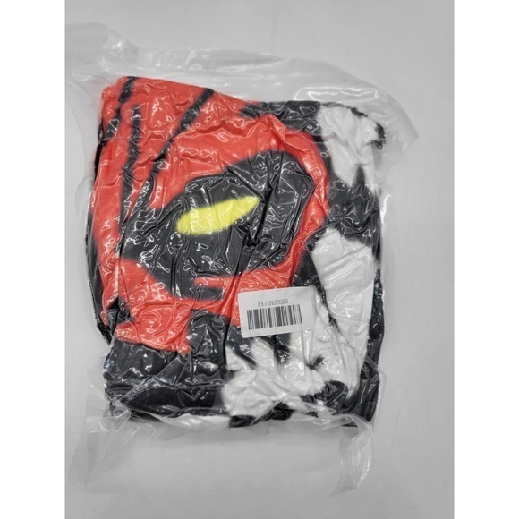 Stranger Things Hellfire Club Blanket New Sealed 52" x 40" Very Soft - Picture 5 of 6